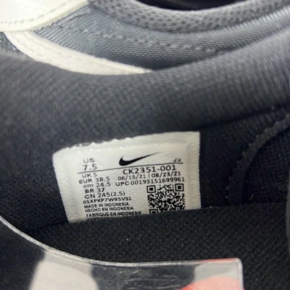 New Nike black white minimalist day break athletic sneakers women’s size 7.5 - Picture 8 of 8
